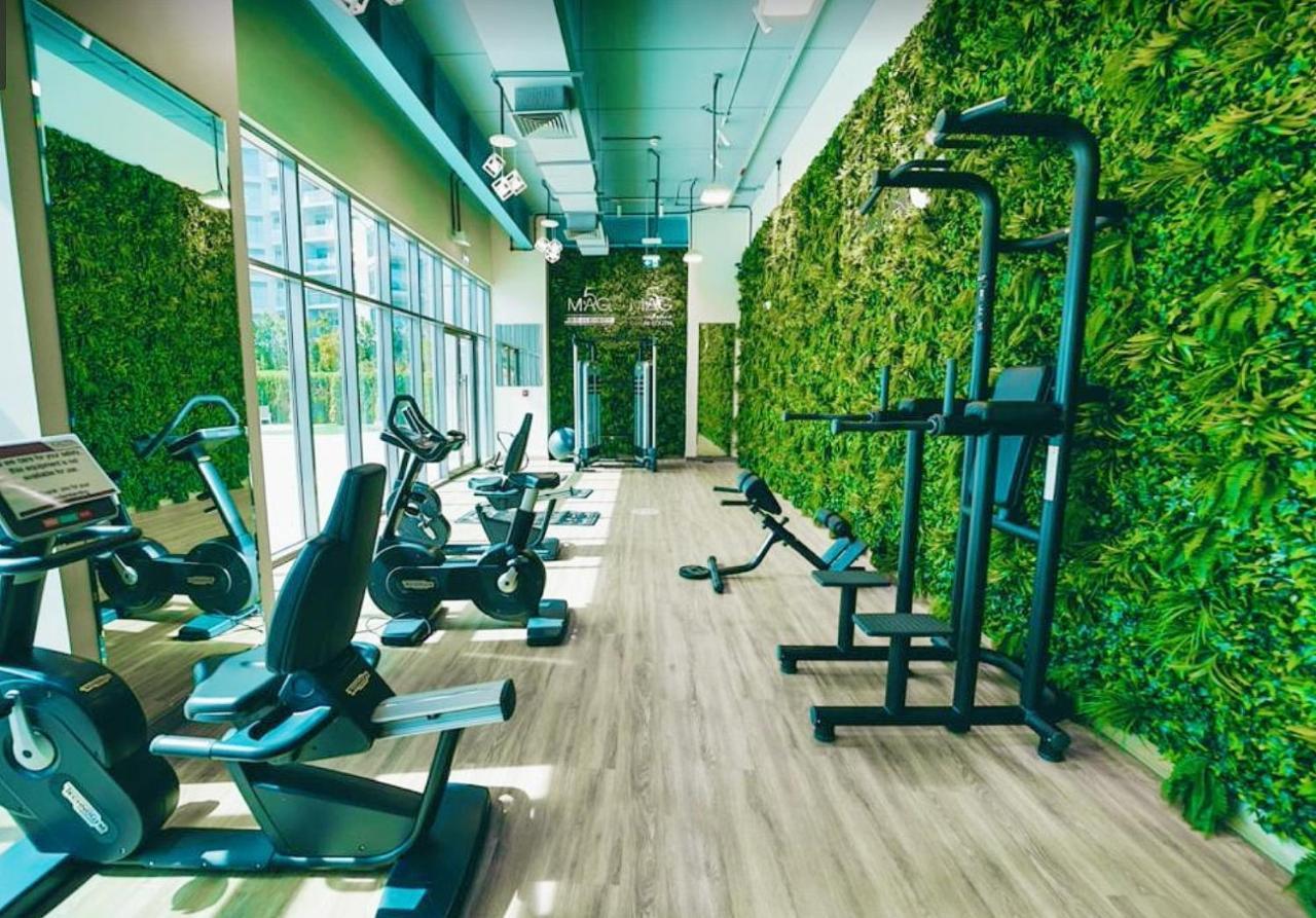 Elite Lux Holiday Homes - Cozy & Stylish 1 Bedroom With Huge Pools & World Class Gym Дубай Екстериор снимка