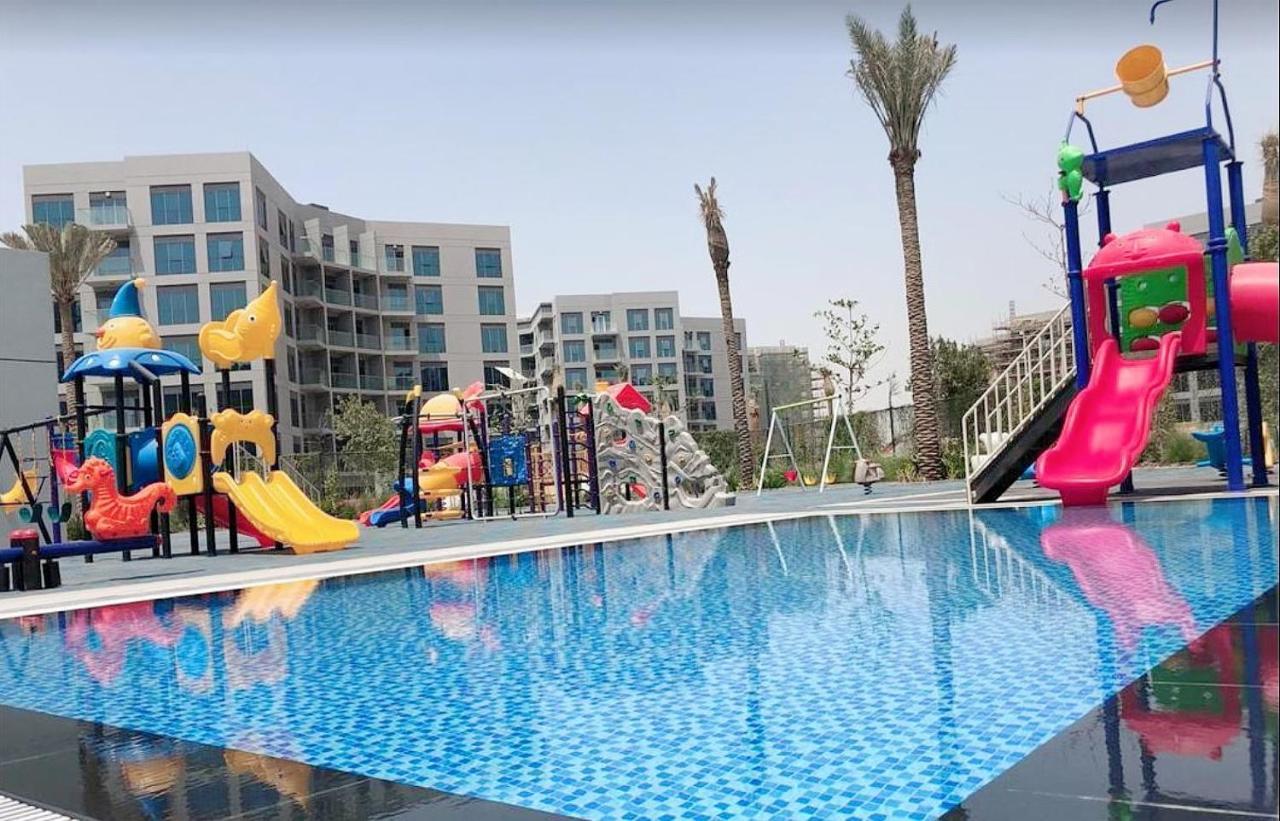 Elite Lux Holiday Homes - Cozy & Stylish 1 Bedroom With Huge Pools & World Class Gym Дубай Екстериор снимка