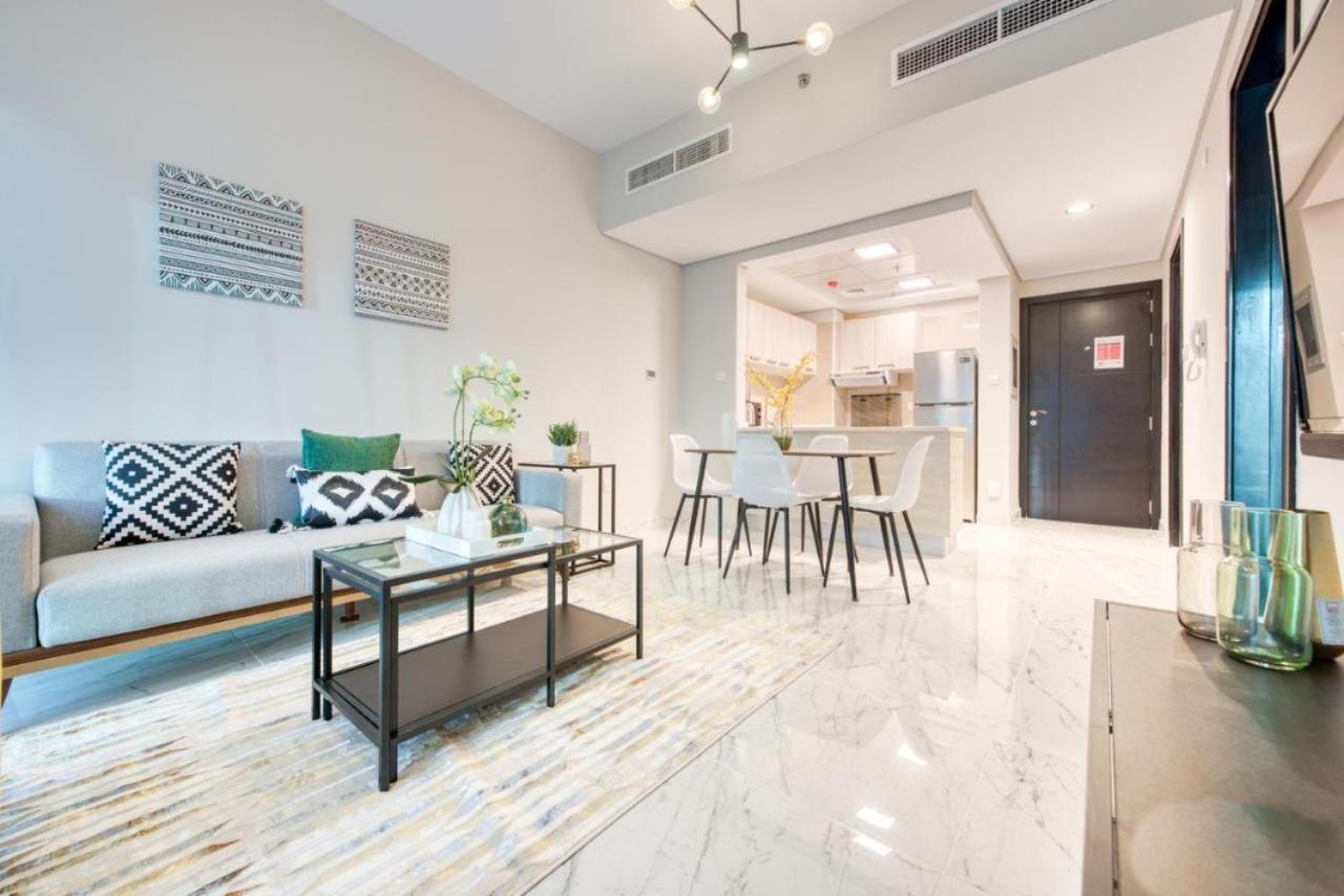Elite Lux Holiday Homes - Cozy & Stylish 1 Bedroom With Huge Pools & World Class Gym Дубай Екстериор снимка
