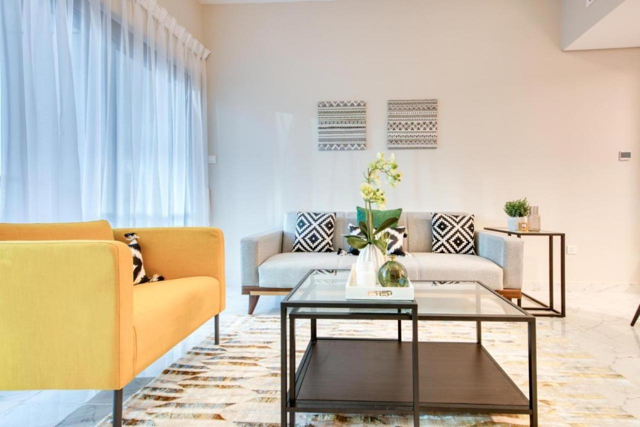 Elite Lux Holiday Homes - Cozy & Stylish 1 Bedroom With Huge Pools & World Class Gym Дубай Екстериор снимка
