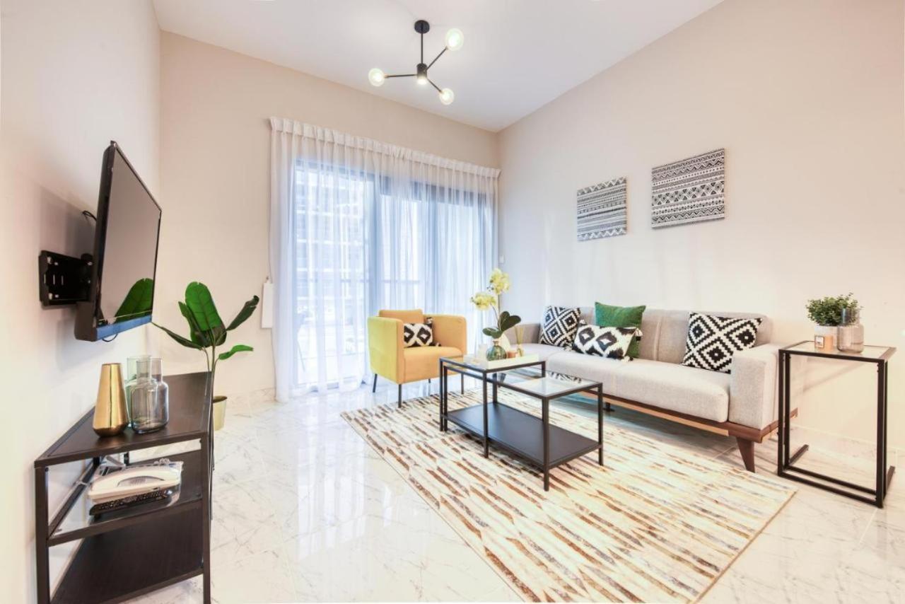 Elite Lux Holiday Homes - Cozy & Stylish 1 Bedroom With Huge Pools & World Class Gym Дубай Екстериор снимка